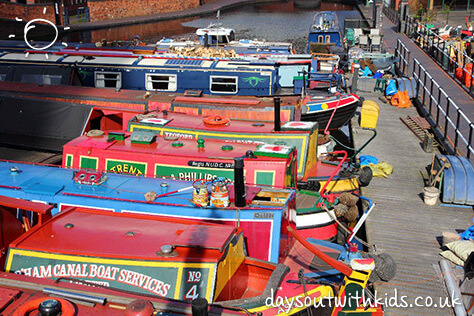 bigstock-Narrowboats-In-England-50409197