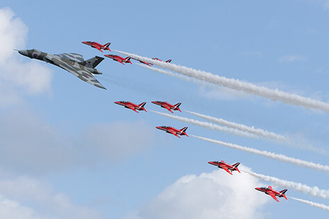 Vulcan-at-Dawlish-Air-Show on #Daysoutwithkids