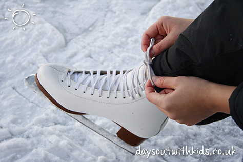 Ice Skating on #daysoutwithkids