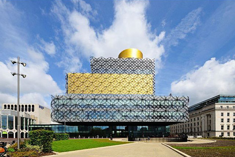 Library-of-Birmingham on #Daysoutwithkids