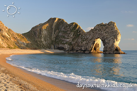 Lulworth Cove on #Daysoutwithkids