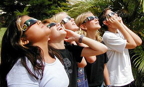 Fun ways to watch the Eclipse on #Daysoutwithkids
