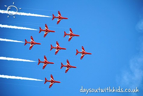 Red Arrows on #Daysoutwithkids