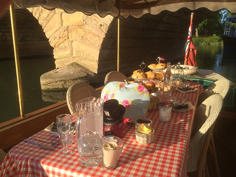 Mad-Hatters Tea Party on #Daysoutwithkids