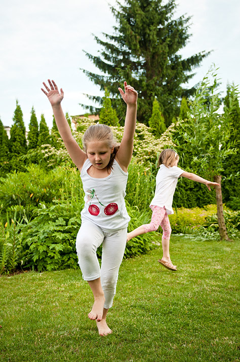 bigstock-Children-doing-cartwheels-in-b-42652201