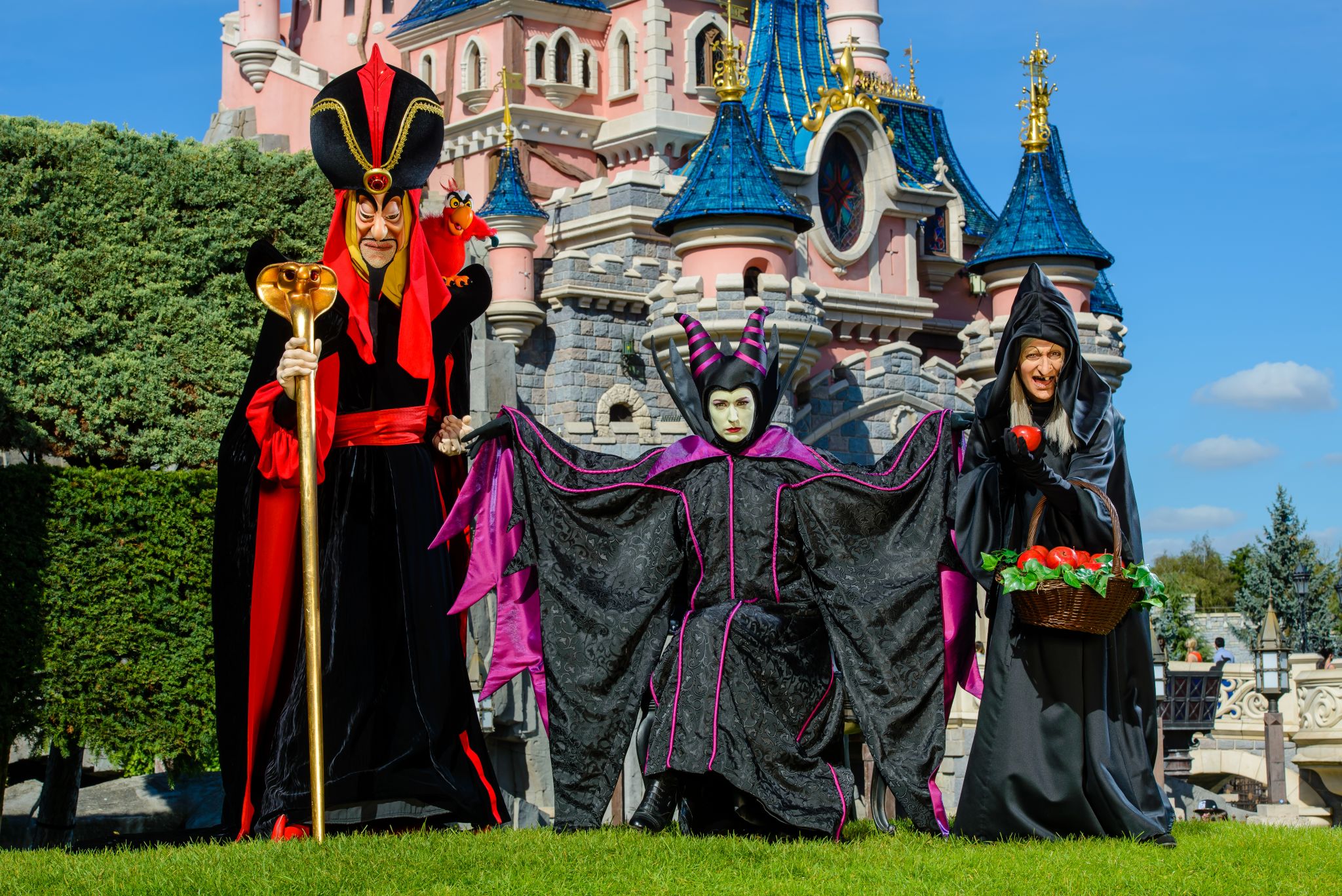 Spooktacular reasons to visit Disneyland Paris this Halloween! Picniq