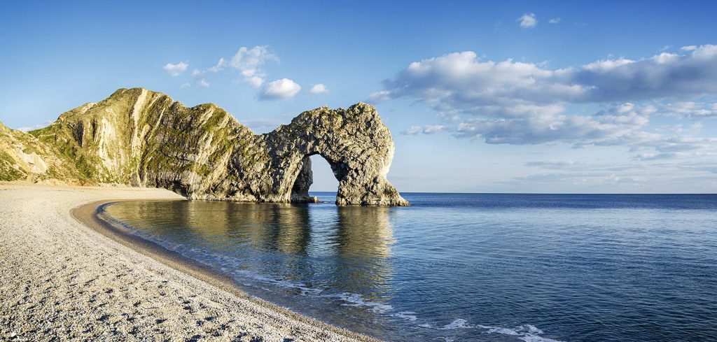 10 Extraordinary UK landmarks - Picniq Blog